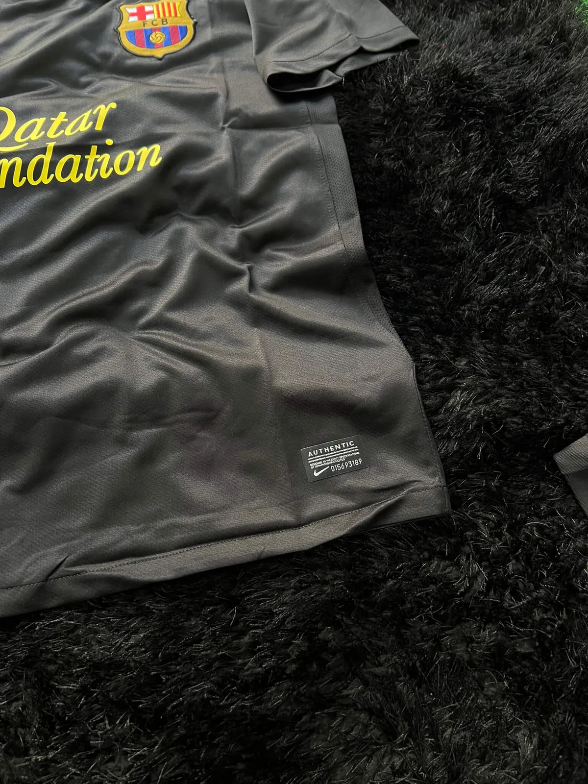 BARCELONA AWAY KIT 2011/2012 RETRO KIT