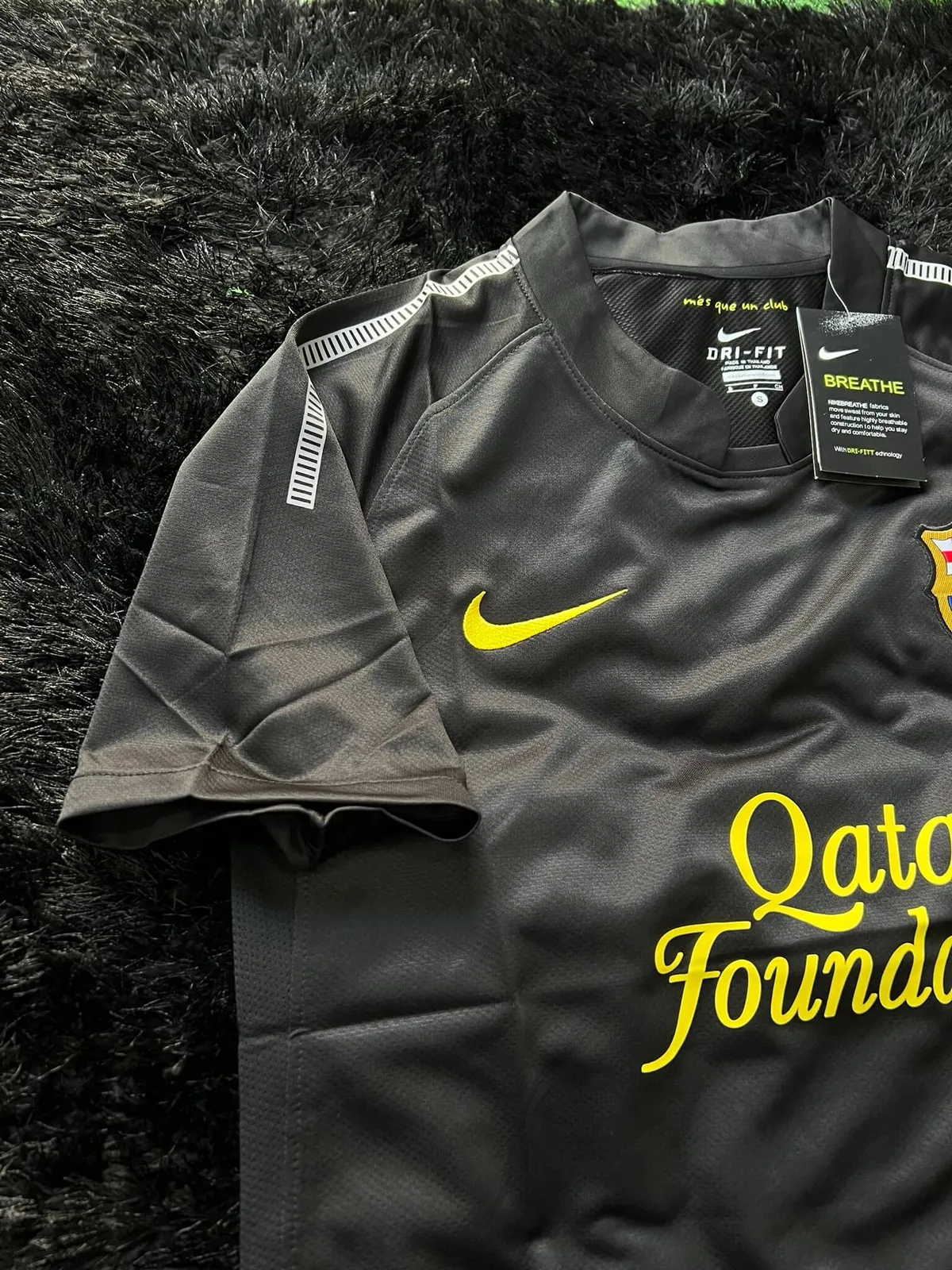 BARCELONA AWAY KIT 2011/2012 RETRO KIT