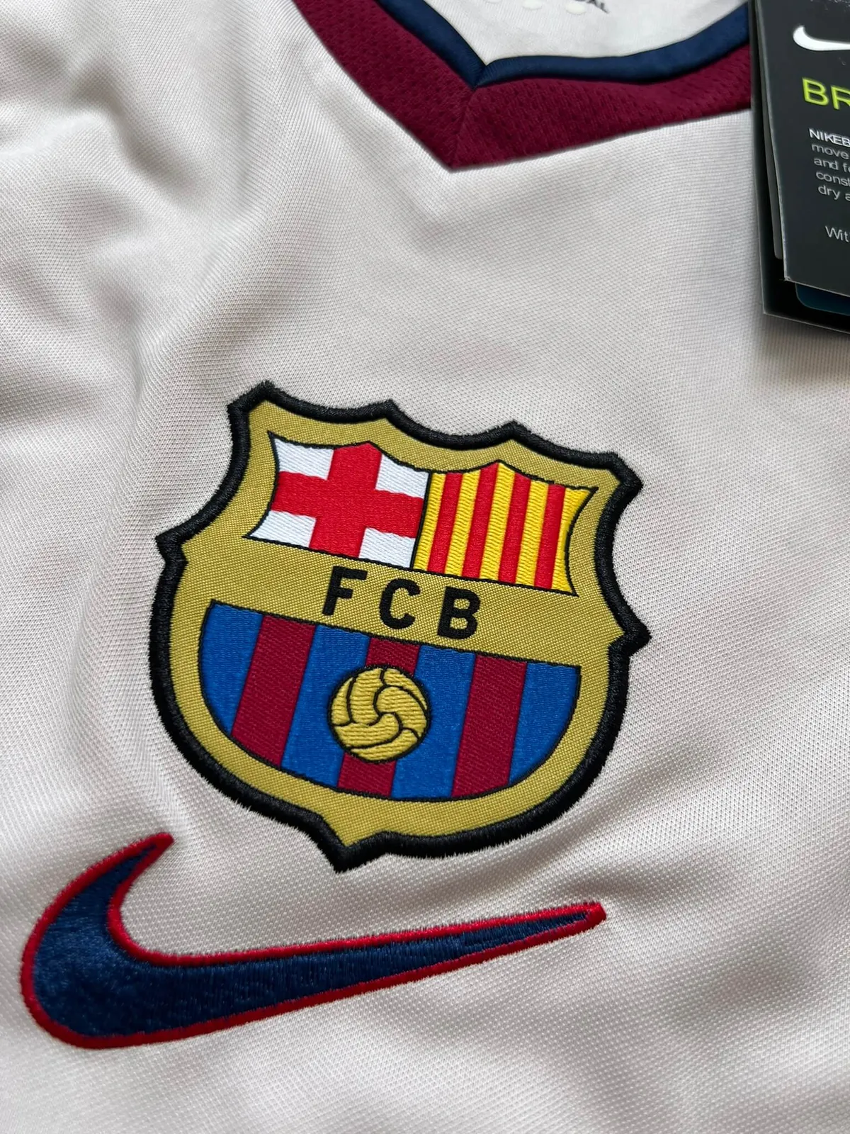 BARCELONA RETRO AWAY KIT 98/99