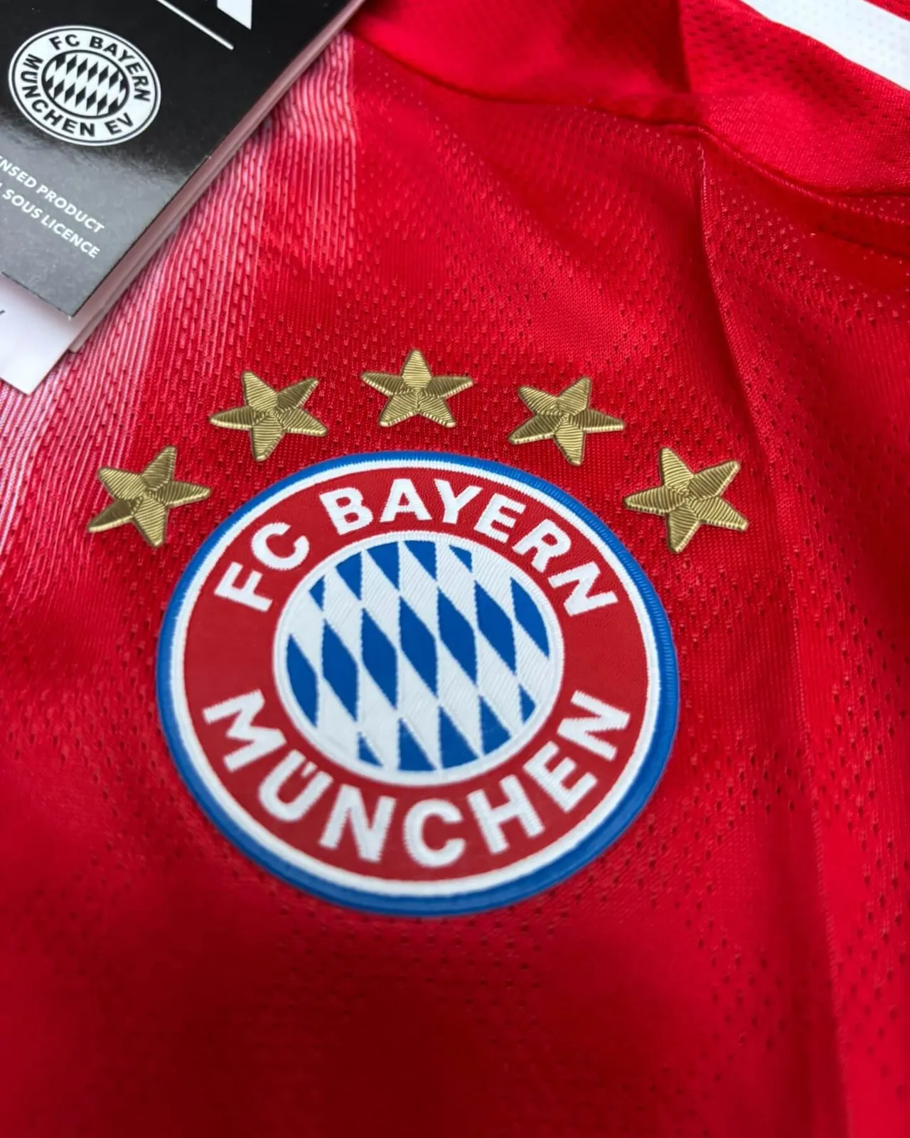 BAYERN MUNICH HOME KIT 25/26 UCL VERSION