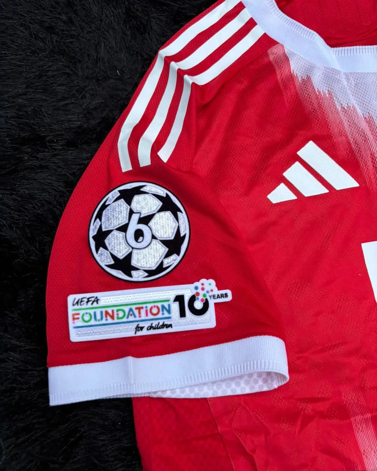 BAYERN MUNICH HOME KIT 25/26 UCL VERSION