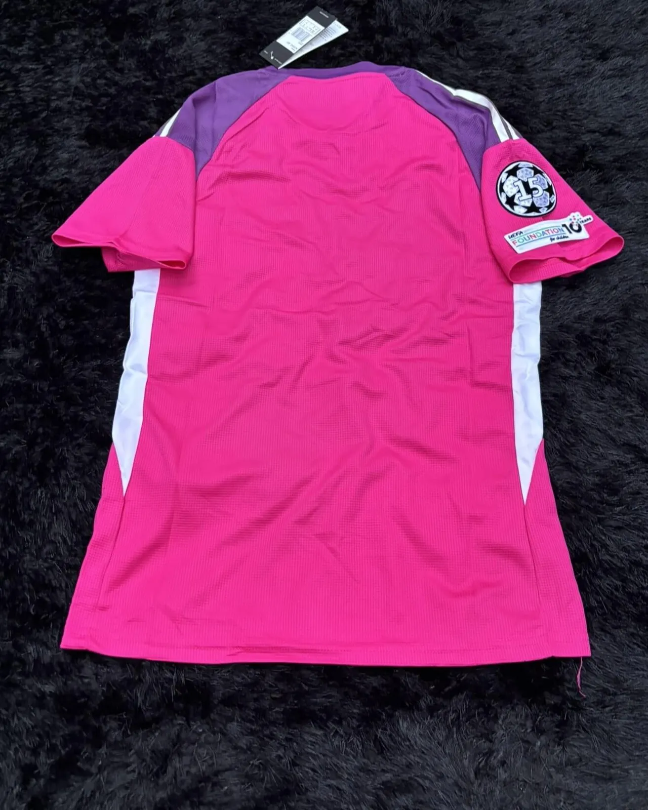 REAL MADRID GOALKEPPER KIT 25/26 UCL VERSION