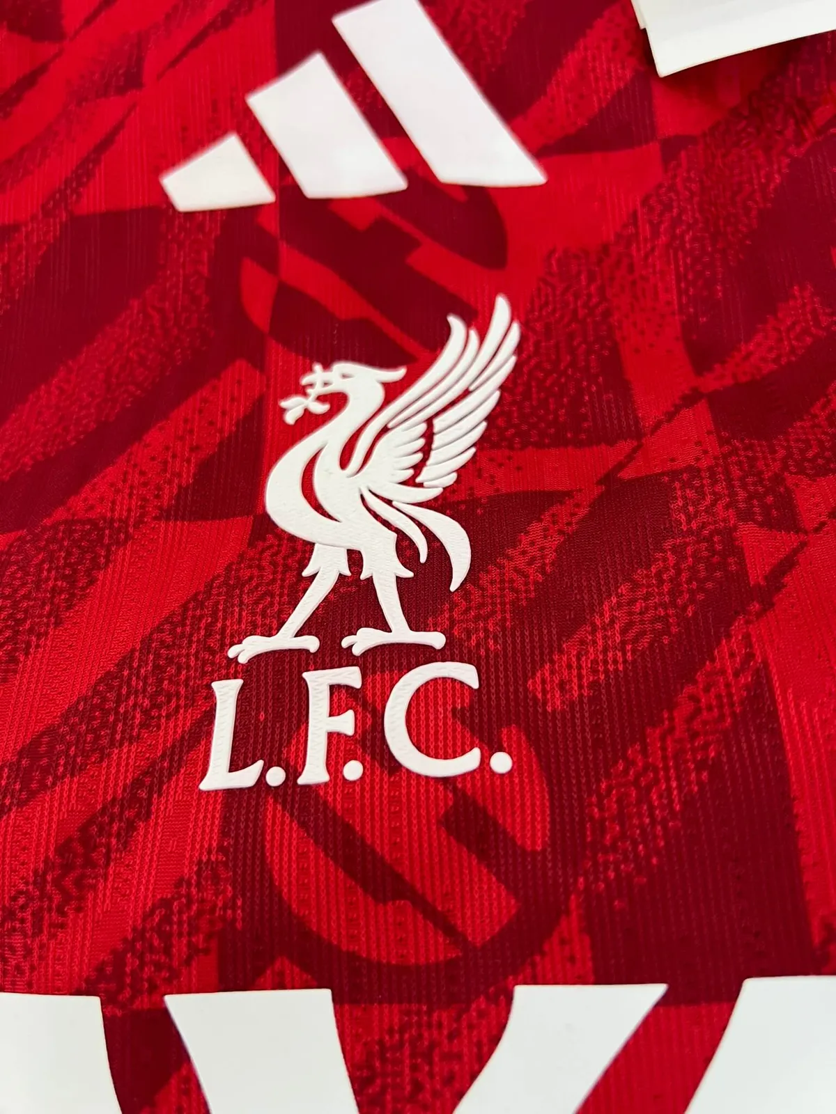 LIVERPOOL TRAINING KIT 26/27