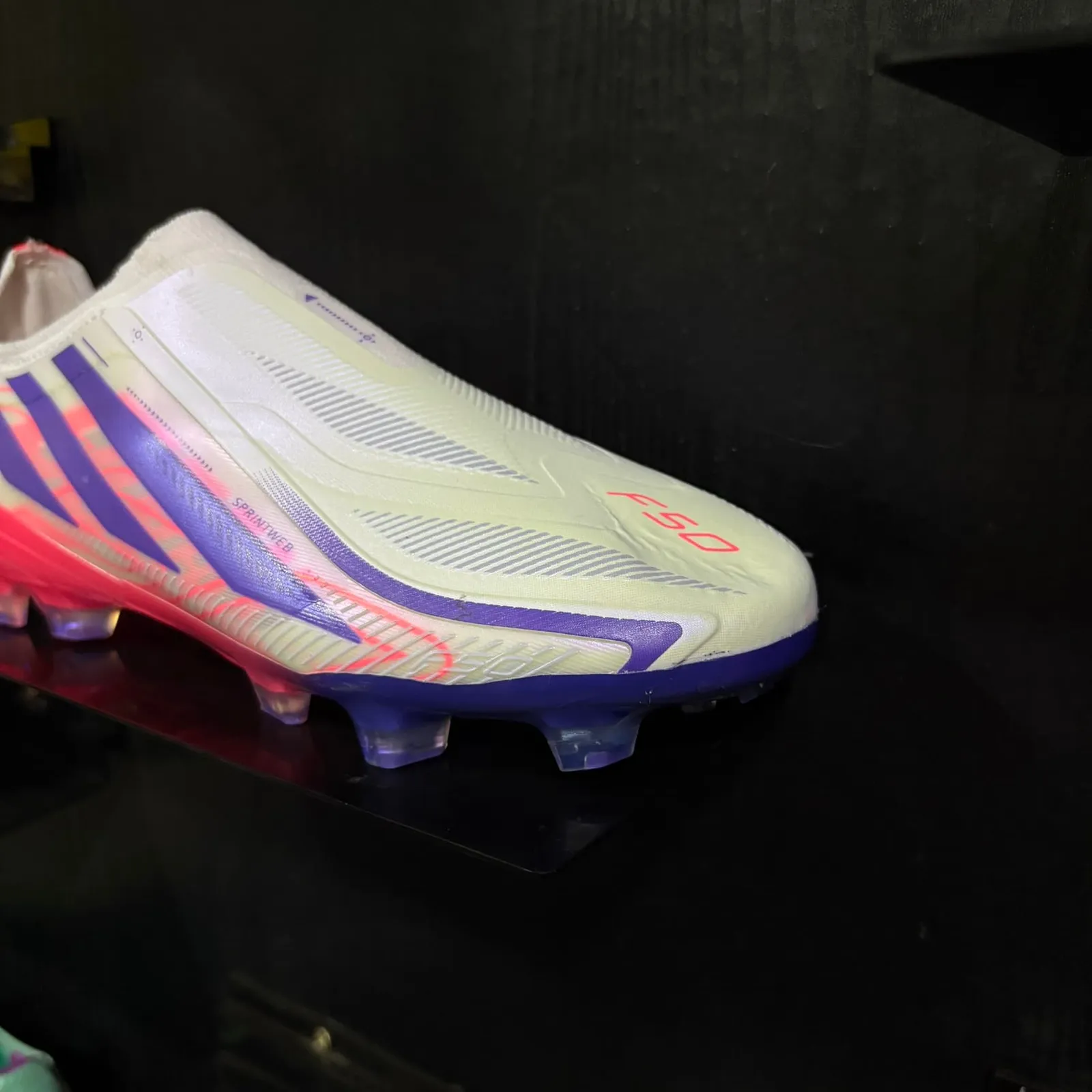 ADIDAS F50 HYPERFAST LACELESS FG