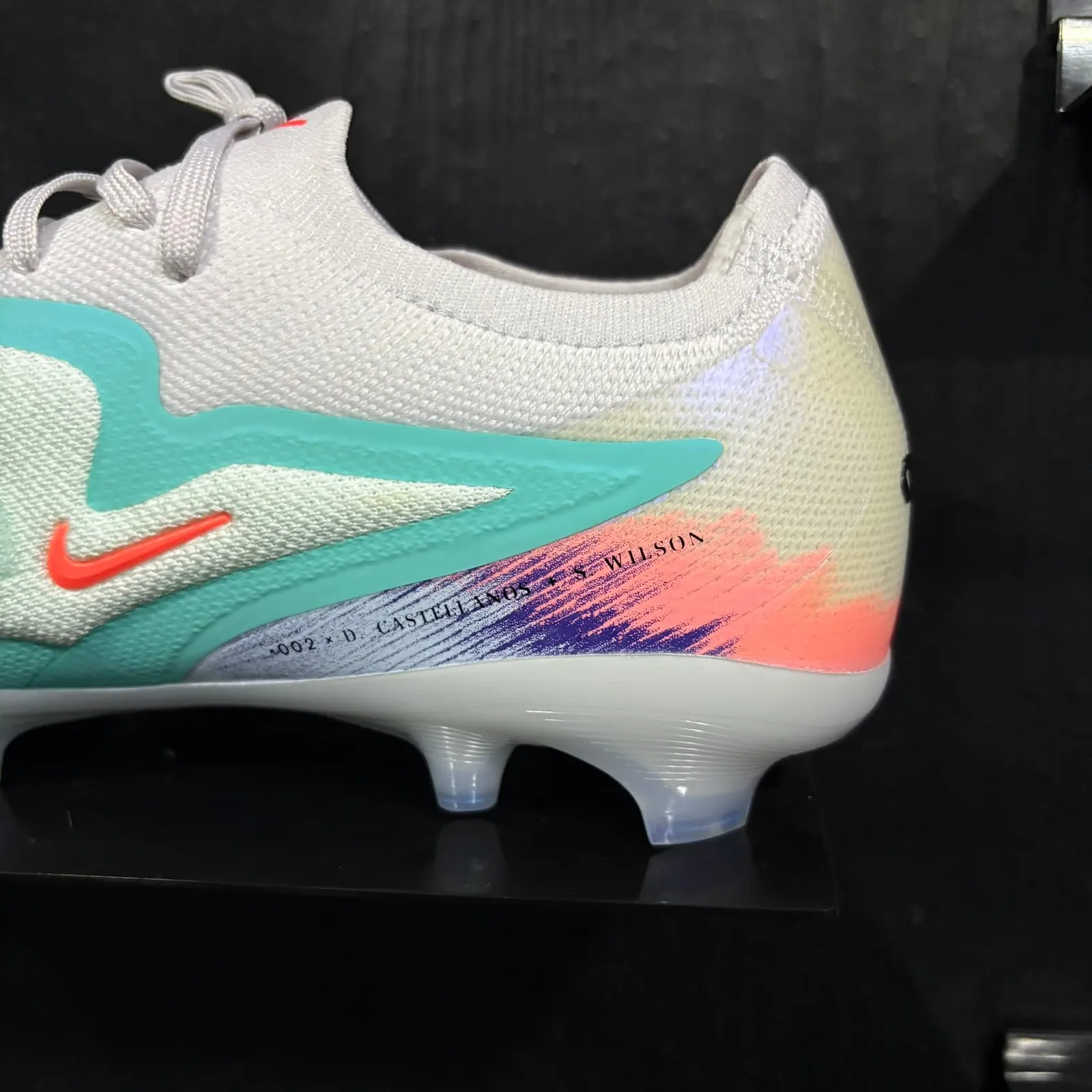 NIKE UNITED PHANTOM 6 LOW ELITE